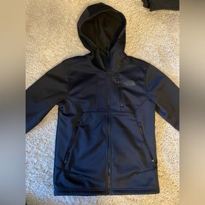 Mens size small North face jacket.